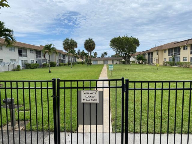 9949 Sandalfoot Boulevard 529, Boca Raton, FL 33428