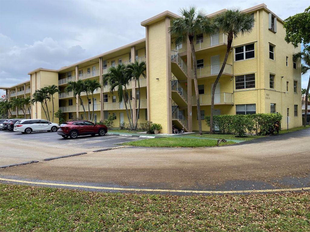 9949 Sandalfoot Boulevard 529, Boca Raton, FL 33428