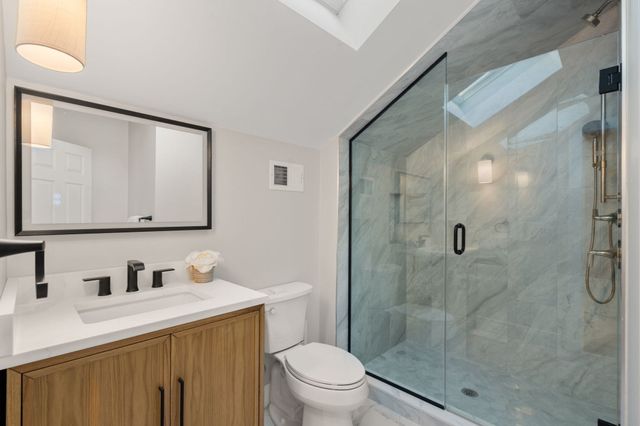 8 Irene Rd, Bedford, MA 01730