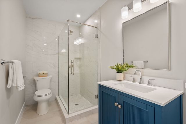 8 Irene Rd, Bedford, MA 01730