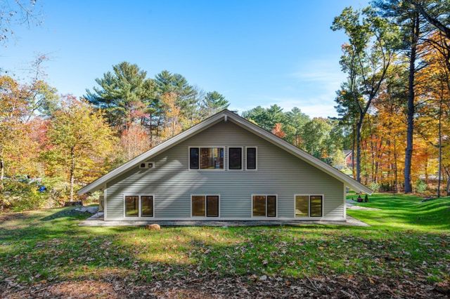 8 Irene Rd, Bedford, MA 01730