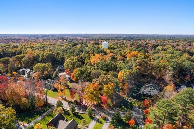 8 Irene Rd, Bedford, MA 01730