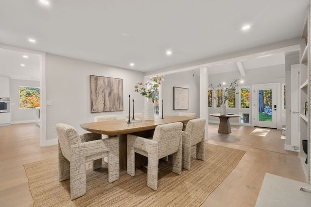 8 Irene Rd, Bedford, MA 01730