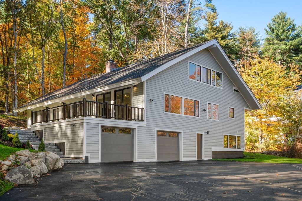 8 Irene Rd, Bedford, MA 01730