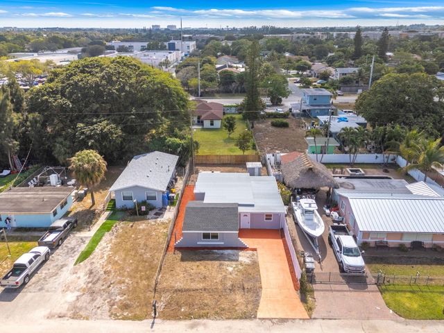 1206 S Ridge Road, Lake Worth, FL 33462