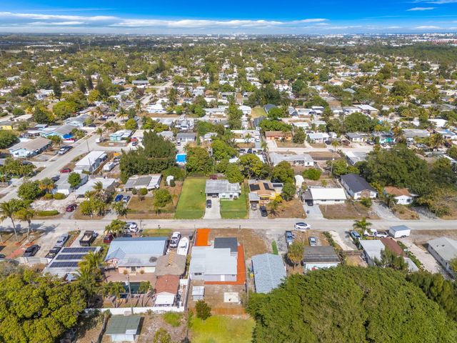 1206 S Ridge Road, Lake Worth, FL 33462