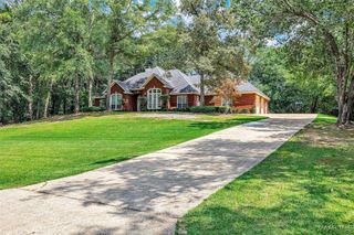 481 Rives Mill Loop, Deatsville, AL 36022