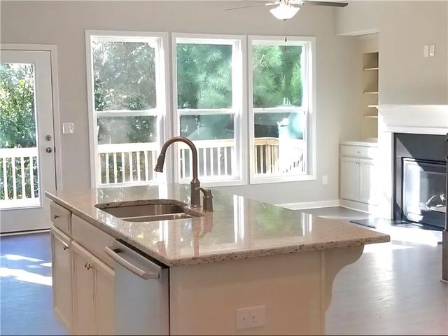 891 Sunset Park Drive, Suwanee, GA 30024