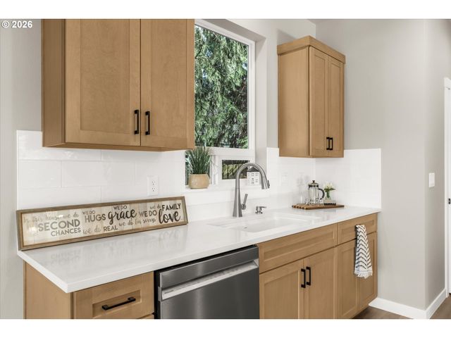 291 Nw MAWRCREST Ave, Gresham, OR 97030