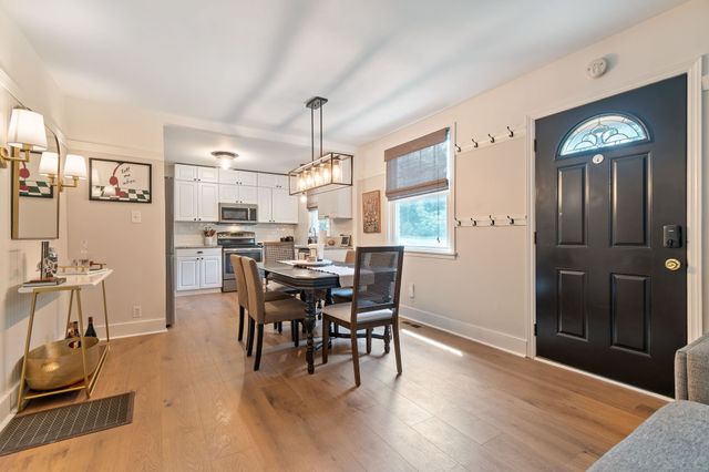 5034 Regent Dr, Nashville, TN 37220