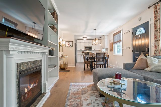 5034 Regent Dr, Nashville, TN 37220