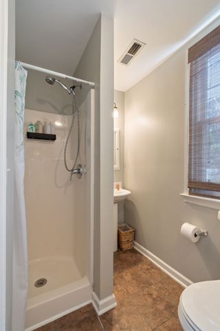 5034 Regent Dr, Nashville, TN 37220