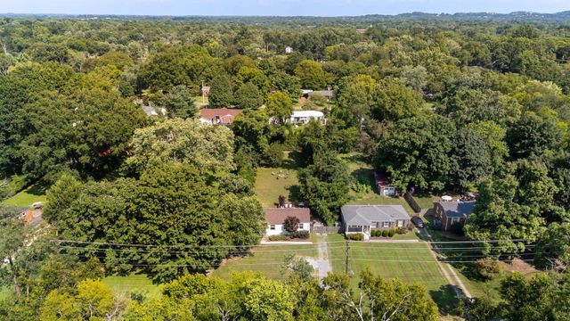 5034 Regent Dr, Nashville, TN 37220
