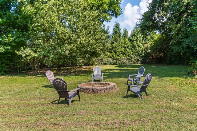 5034 Regent Dr, Nashville, TN 37220