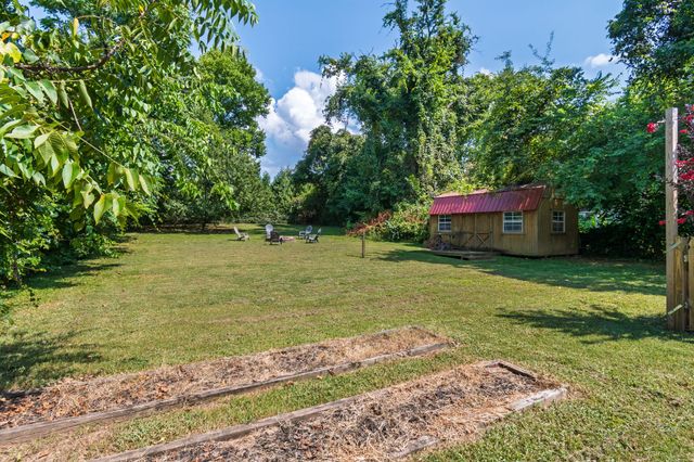 5034 Regent Dr, Nashville, TN 37220