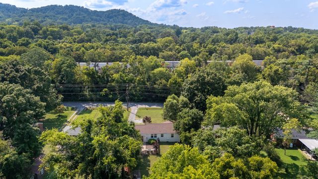 5034 Regent Dr, Nashville, TN 37220