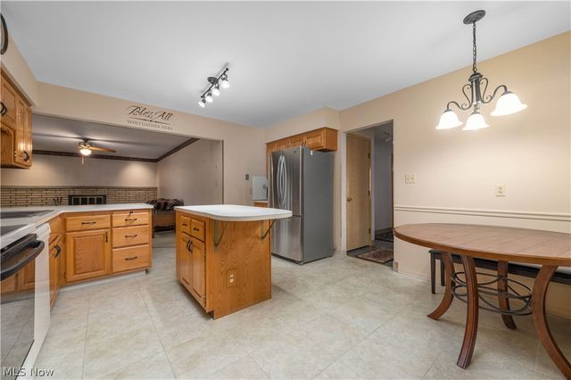 7408 Wake Robin Drive, Parma, OH 44130