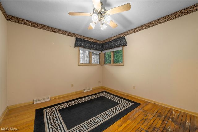 7408 Wake Robin Drive, Parma, OH 44130