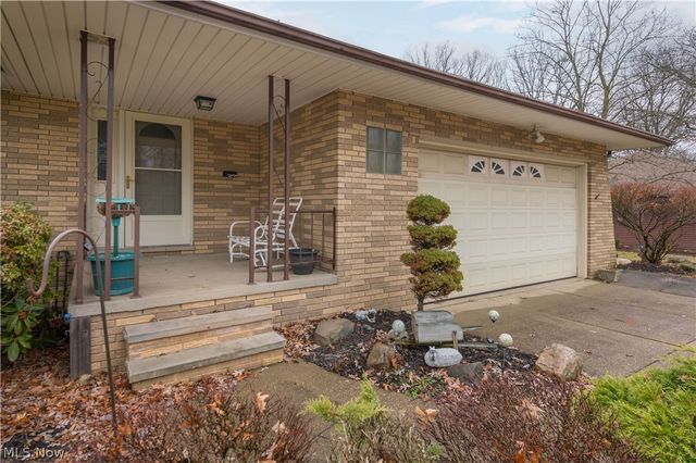 7408 Wake Robin Drive, Parma, OH 44130