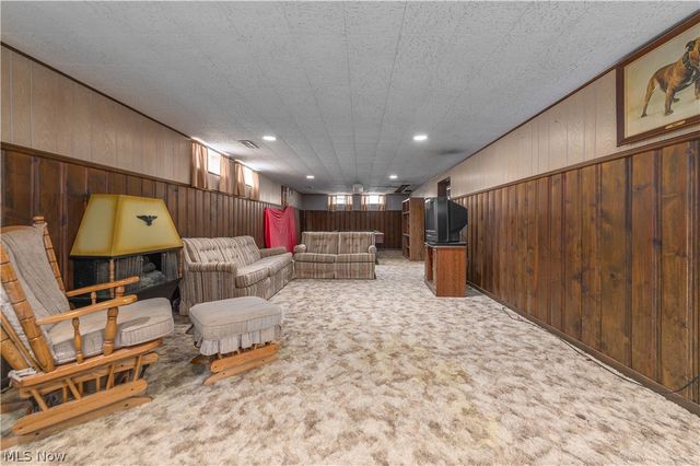 7408 Wake Robin Drive, Parma, OH 44130