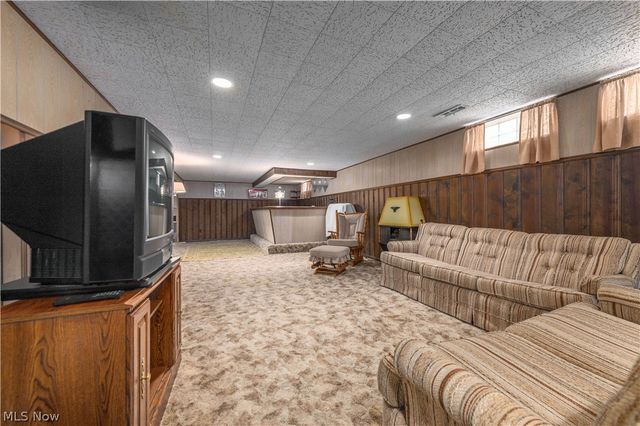 7408 Wake Robin Drive, Parma, OH 44130