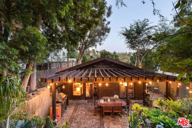 1928 Weepah Way, Los Angeles, CA 90046