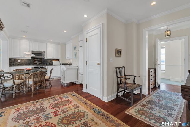 8 Stonington Commons 22, Stonington, CT 06378