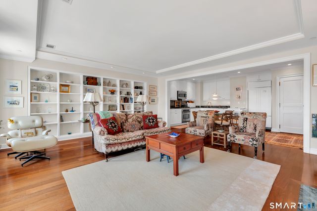 8 Stonington Commons 22, Stonington, CT 06378