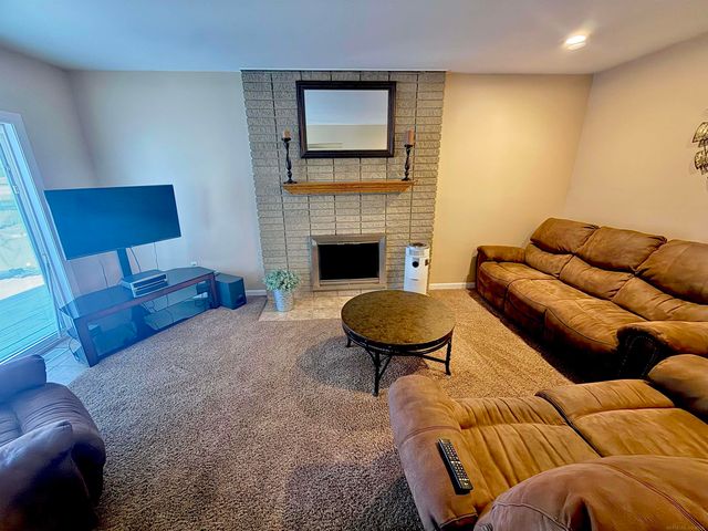 11223 Hemlock Dr Drive, Sterling Heights, MI 48312