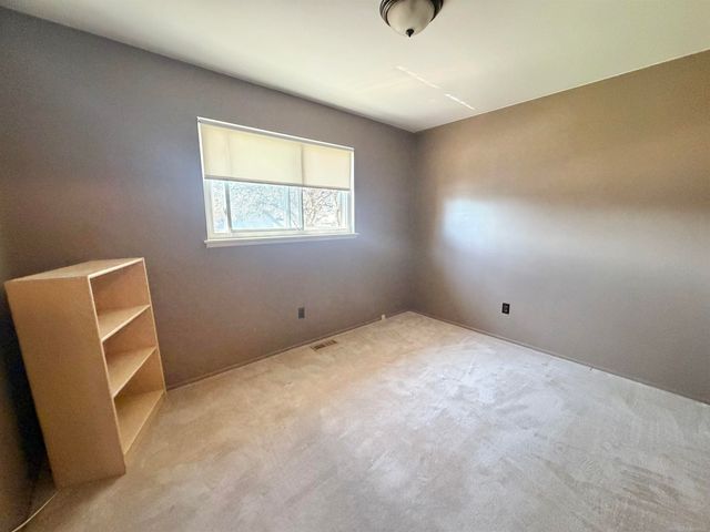 11223 Hemlock Dr Drive, Sterling Heights, MI 48312