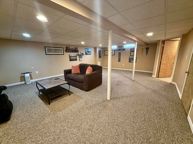 11223 Hemlock Dr Drive, Sterling Heights, MI 48312