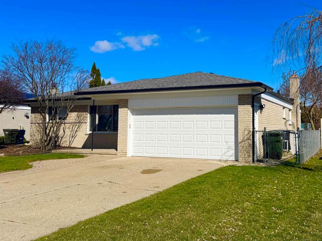 11223 Hemlock Dr Drive, Sterling Heights, MI 48312