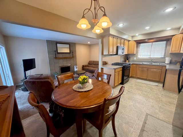 11223 Hemlock Dr Drive, Sterling Heights, MI 48312