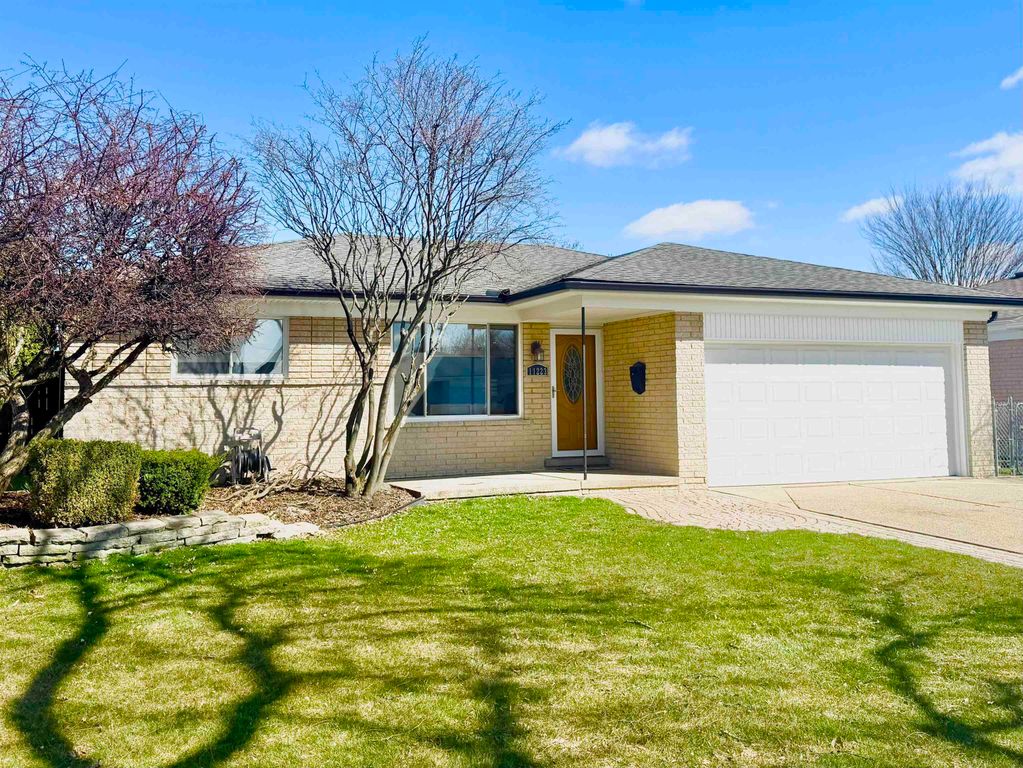 11223 Hemlock Dr Drive, Sterling Heights, MI 48312
