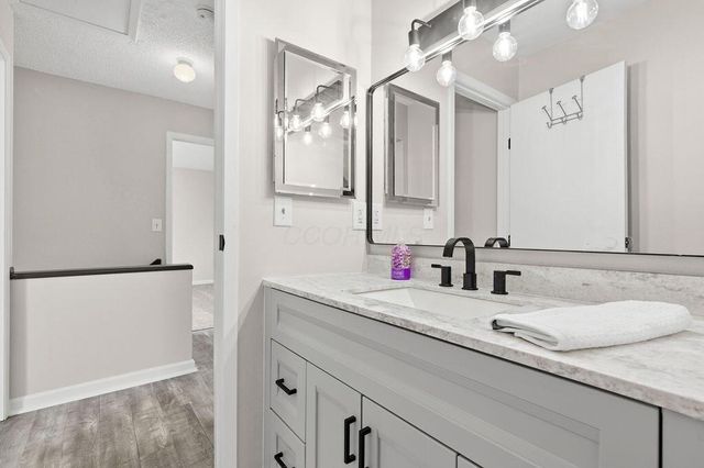 7631 Flynnway Drive, 137, Columbus, OH 43085