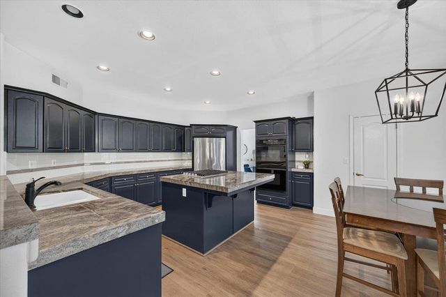 10283 N Sterling Lane, Fresno, CA 93730
