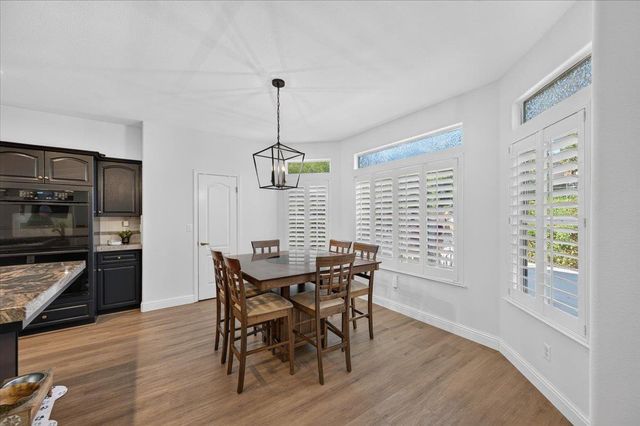 10283 N Sterling Lane, Fresno, CA 93730