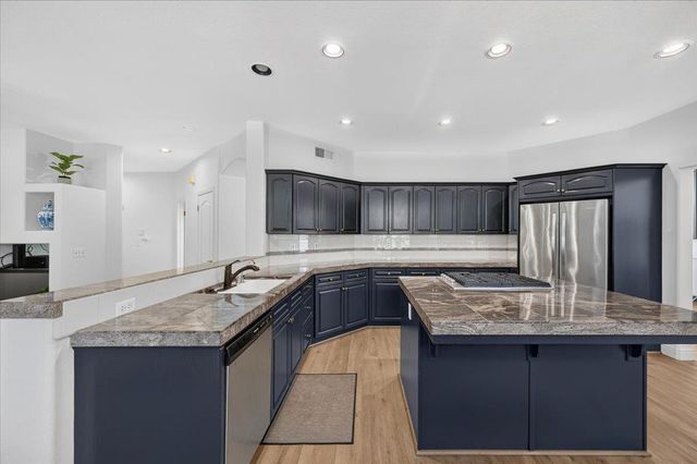 10283 N Sterling Lane, Fresno, CA 93730