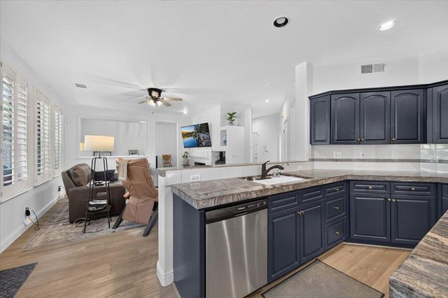 10283 N Sterling Lane, Fresno, CA 93730