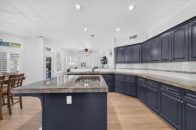 10283 N Sterling Lane, Fresno, CA 93730