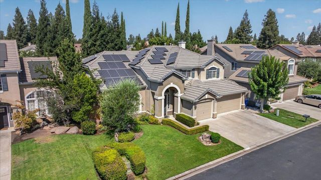 10283 N Sterling Lane, Fresno, CA 93730