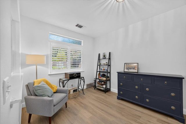 10283 N Sterling Lane, Fresno, CA 93730