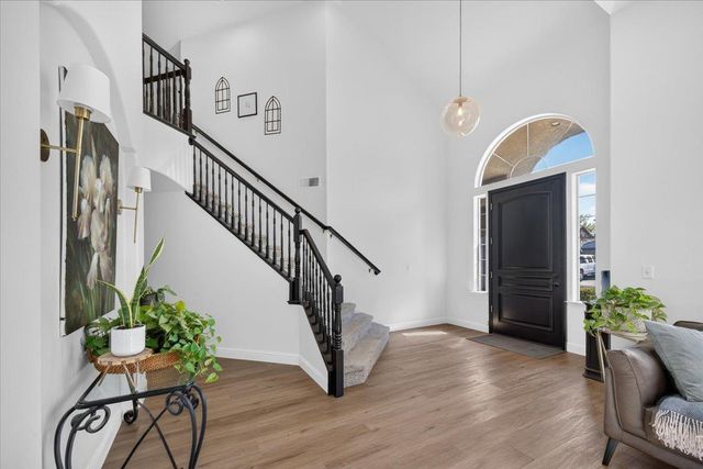 10283 N Sterling Lane, Fresno, CA 93730