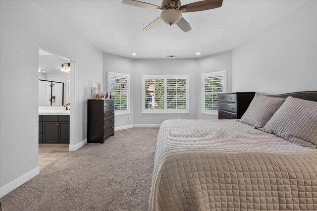 10283 N Sterling Lane, Fresno, CA 93730