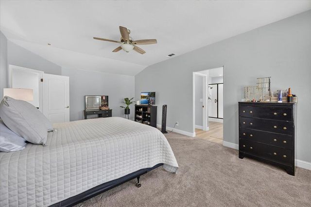 10283 N Sterling Lane, Fresno, CA 93730