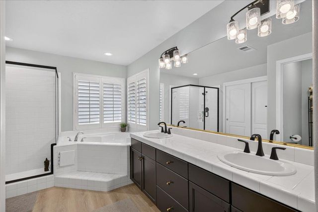 10283 N Sterling Lane, Fresno, CA 93730