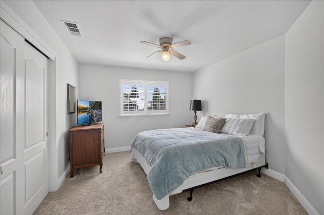 10283 N Sterling Lane, Fresno, CA 93730