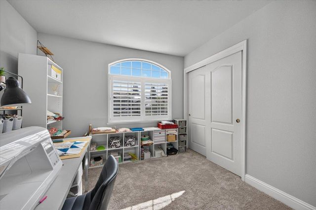 10283 N Sterling Lane, Fresno, CA 93730
