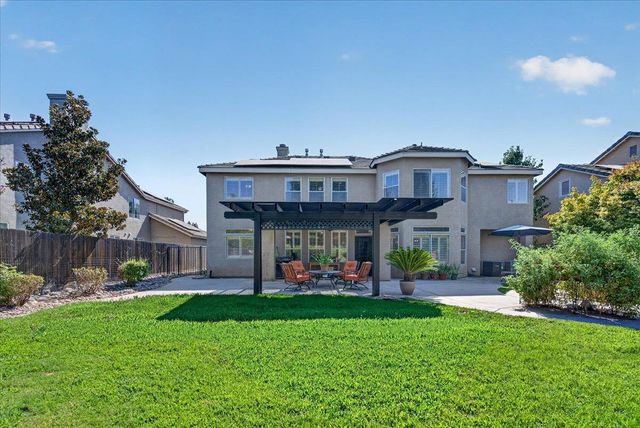 10283 N Sterling Lane, Fresno, CA 93730