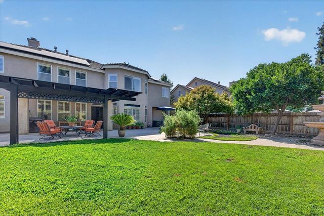 10283 N Sterling Lane, Fresno, CA 93730